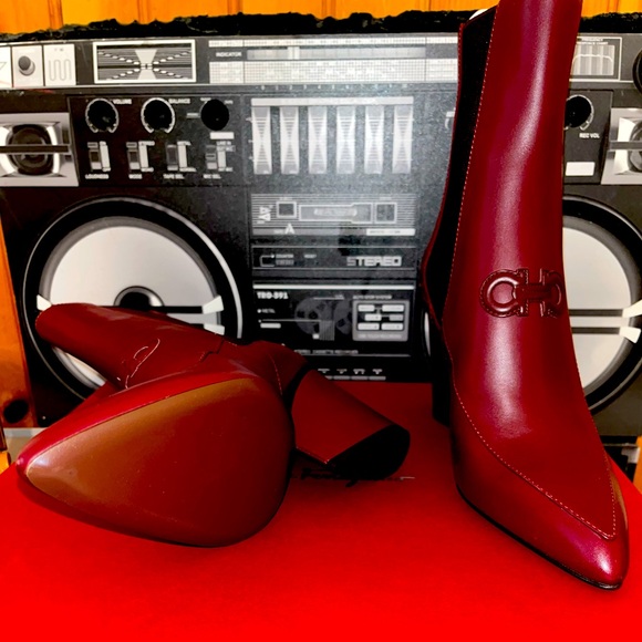 BNWT! Salvatore Ferragamo Burgundy Ankle block pointed heel Boots - Picture 10 of 11